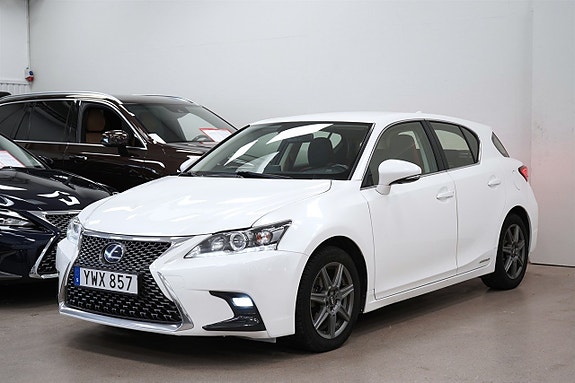 Lexus CT200h