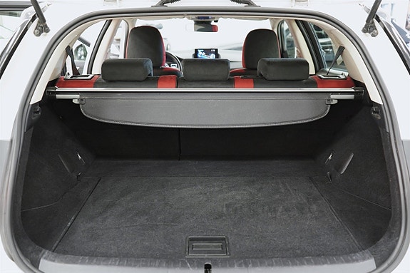 Lexus CT200h 13 of 24