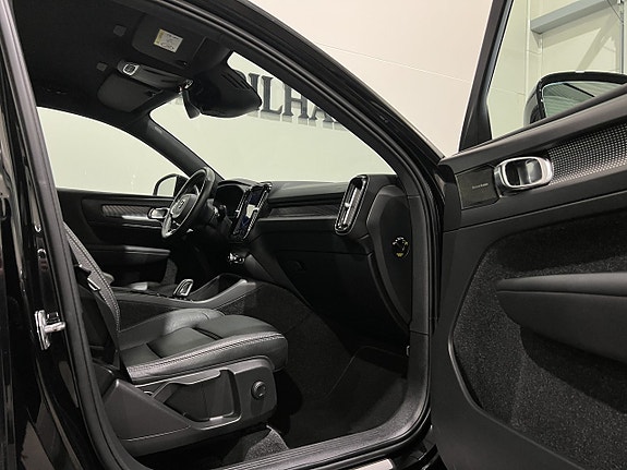 Volvo XC40 23 of 28