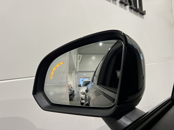 Volvo XC40 9 of 28