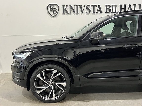 Volvo XC40 27 of 28