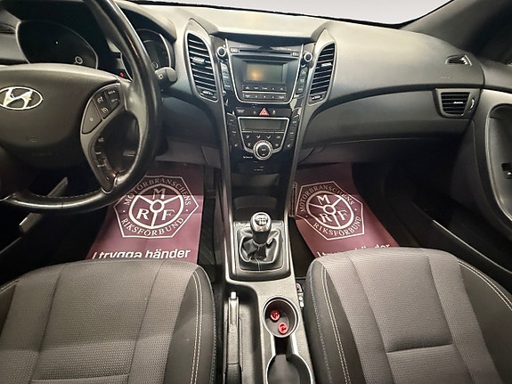 Hyundai i30 10 of 18