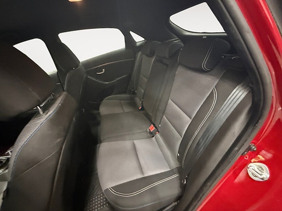 Hyundai i30 13 of 18
