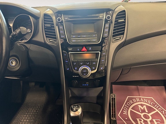 Hyundai i30 9 of 13