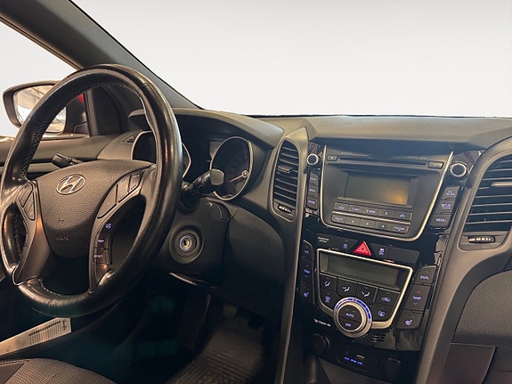 Hyundai i30 8 of 13