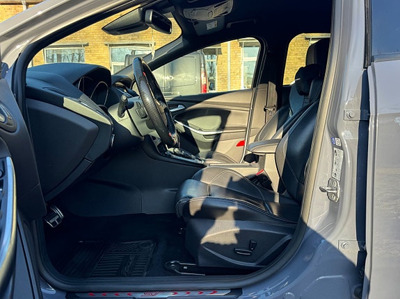 Ford Focus 16 of 26