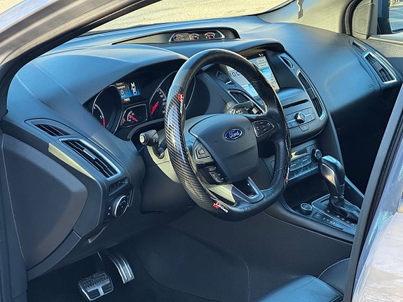 Ford Focus 24 of 26