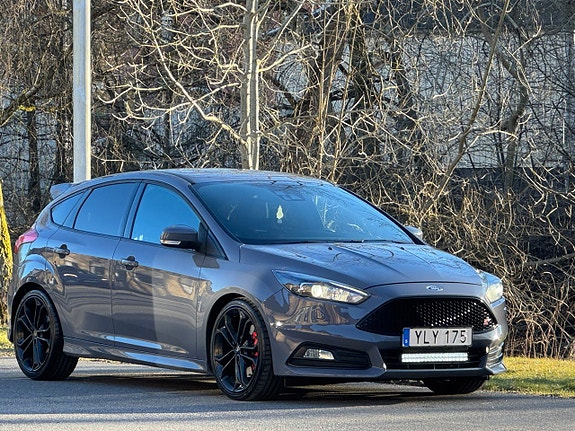 Ford Focus 26 of 26