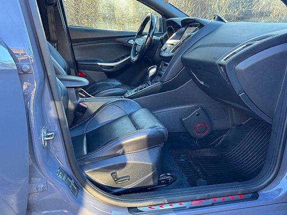 Ford Focus 19 of 26
