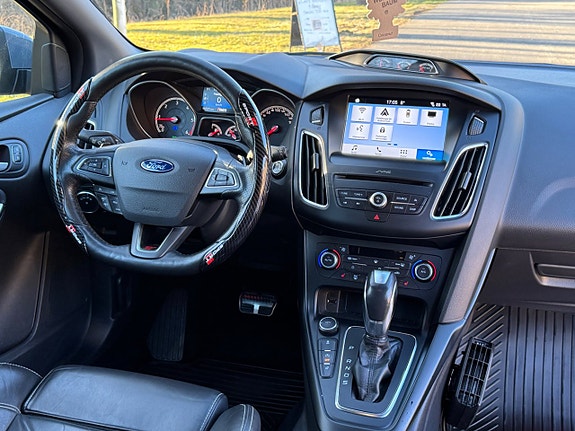 Ford Focus 21 of 26