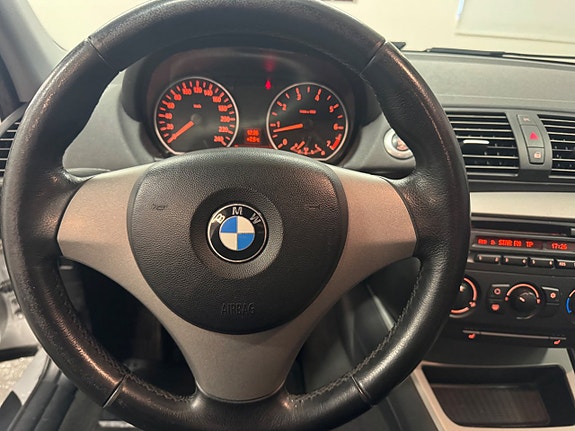 BMW 116i 12 of 13