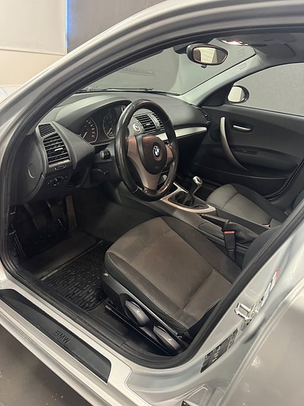 BMW 116i 9 of 13