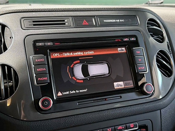 Volkswagen Tiguan 7 of 12
