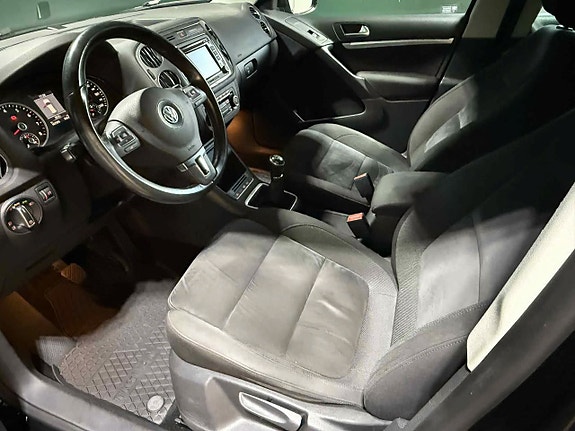 Volkswagen Tiguan 4 of 12