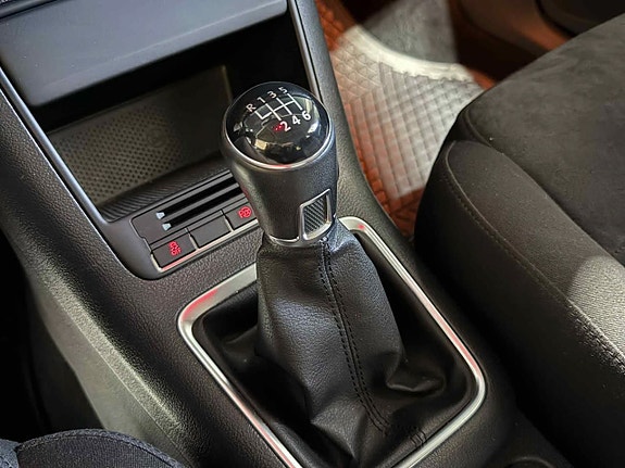 Volkswagen Tiguan 9 of 12