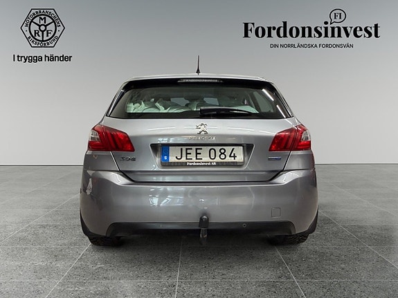 Peugeot 308 4 of 5