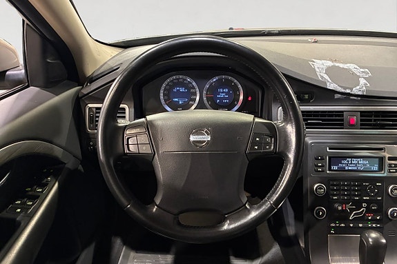 Volvo V70 13 of 17