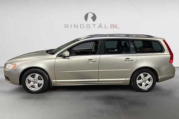 Volvo V70 4 of 17