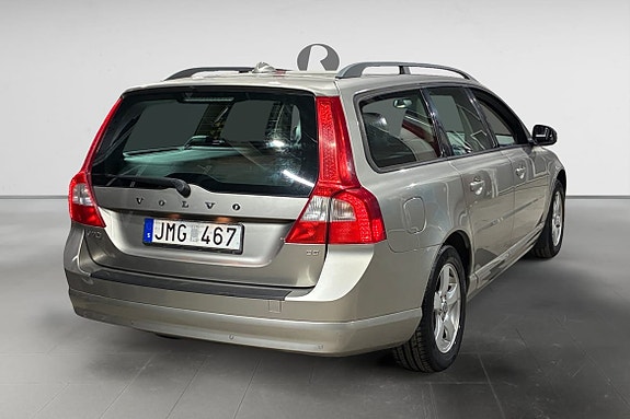 Volvo V70 7 of 17