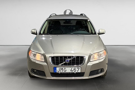 Volvo V70 10 of 17