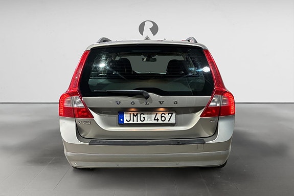 Volvo V70 6 of 17