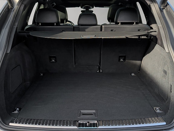 Porsche Cayenne S 6 of 30