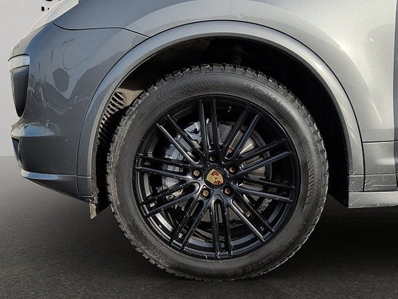 Porsche Cayenne S 28 of 30