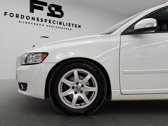 Volvo V50 25 of 28