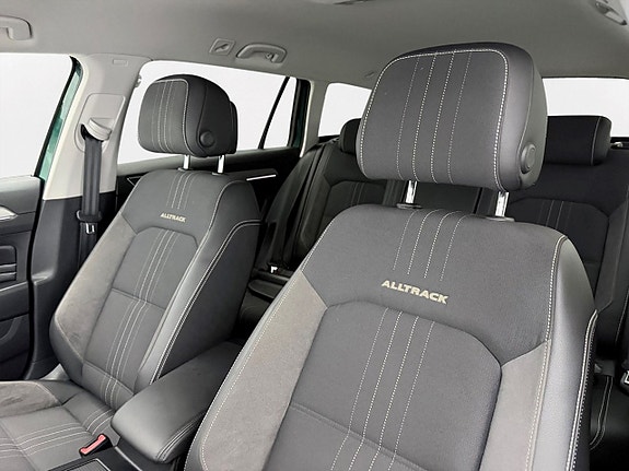 Volkswagen Passat Alltrack 14 of 27