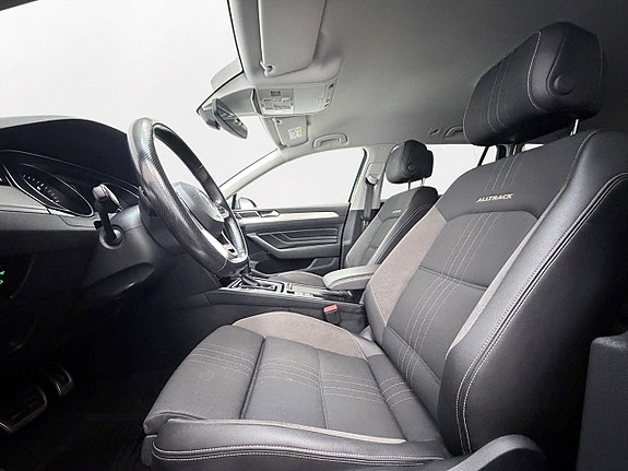 Volkswagen Passat Alltrack 11 of 27