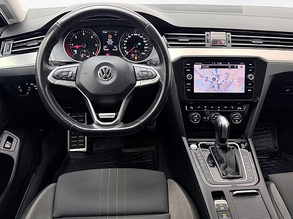 Volkswagen Passat Alltrack 16 of 27