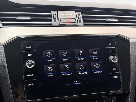 Volkswagen Passat Alltrack 23 of 27