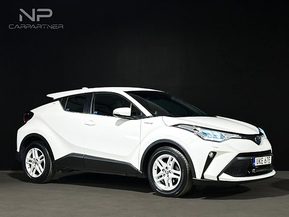 Toyota C-HR 3 of 5