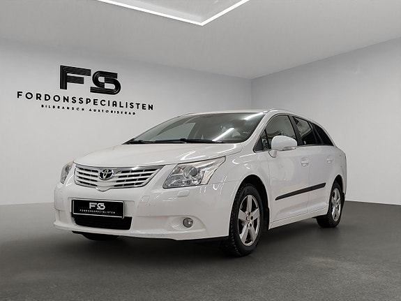 Toyota Avensis 9 of 30