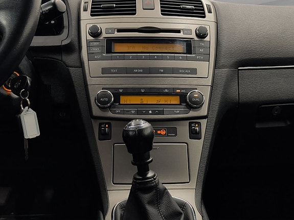 Toyota Avensis 16 of 30