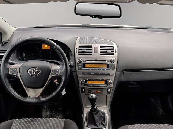 Toyota Avensis 15 of 30