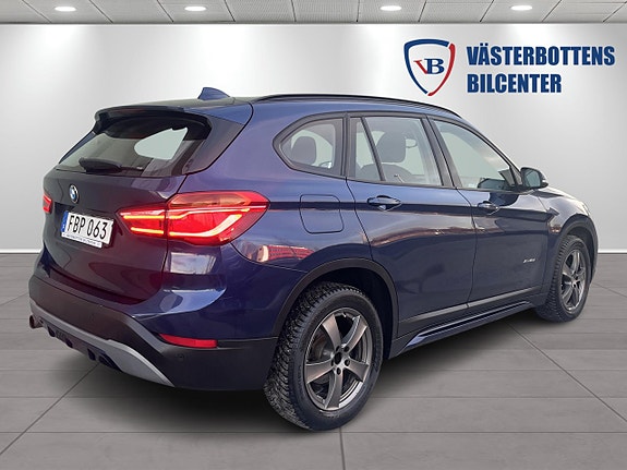 BMW X1 3 of 5