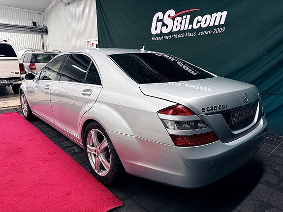 Mercedes-Benz S320 9 of 11