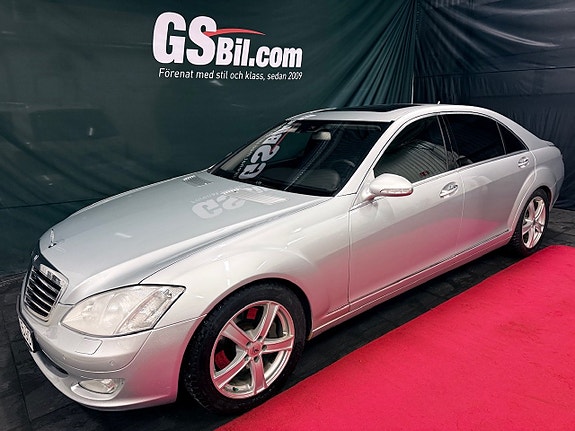 Mercedes-Benz S320 5 of 5