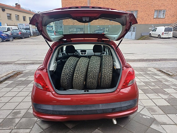 Peugeot 207 13 of 19