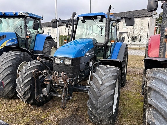 New Holland TS115 ElectroCommand