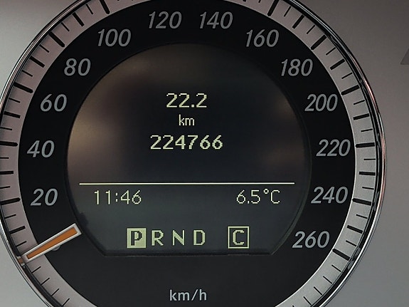 Mercedes-Benz C200 21 of 30