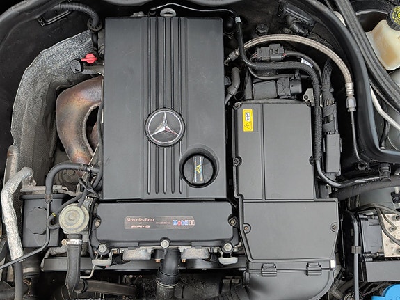Mercedes-Benz C200 12 of 30