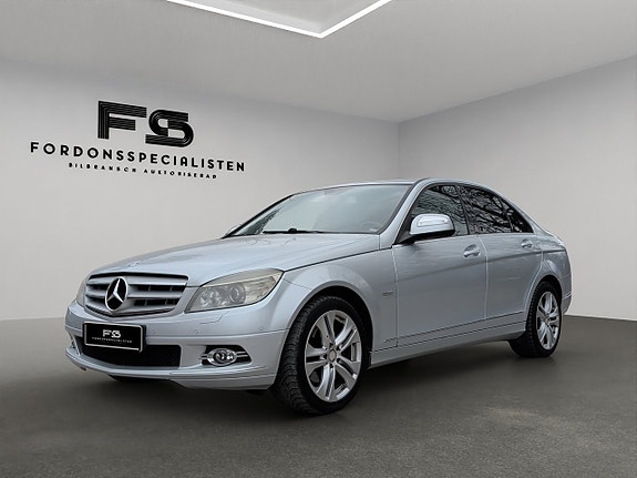 Mercedes-Benz C200 9 of 30
