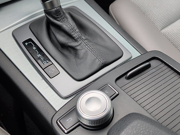 Mercedes-Benz C200 25 of 30