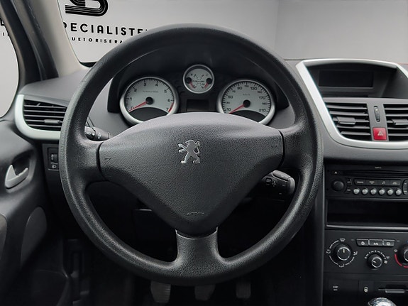 Peugeot 207 19 of 29