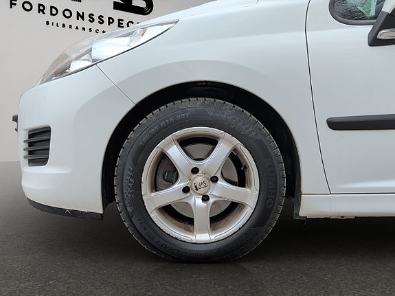 Peugeot 207 26 of 29