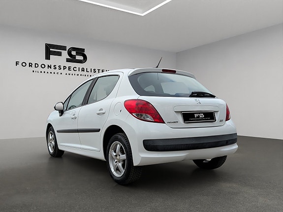 Peugeot 207 7 of 29