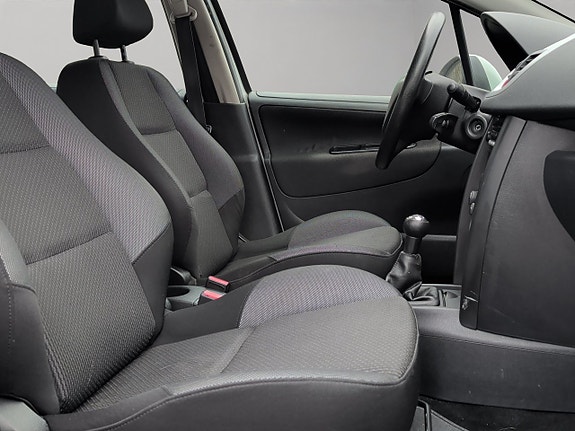 Peugeot 207 13 of 29