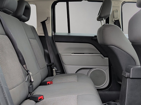 Jeep Patriot 14 of 30